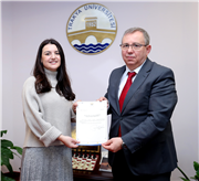 ÖĞRETİM ÜYELİĞİNE ATANAN AKADEMİSYENLERE BELGELERİ TAKDİM EDİLDİ