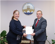 ÖĞRETİM ÜYELİĞİNE ATANAN AKADEMİSYENLERE BELGELERİ TAKDİM EDİLDİ