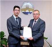 ÖĞRETİM ÜYELİĞİNE ATANAN AKADEMİSYENLERE BELGELERİ TAKDİM EDİLDİ