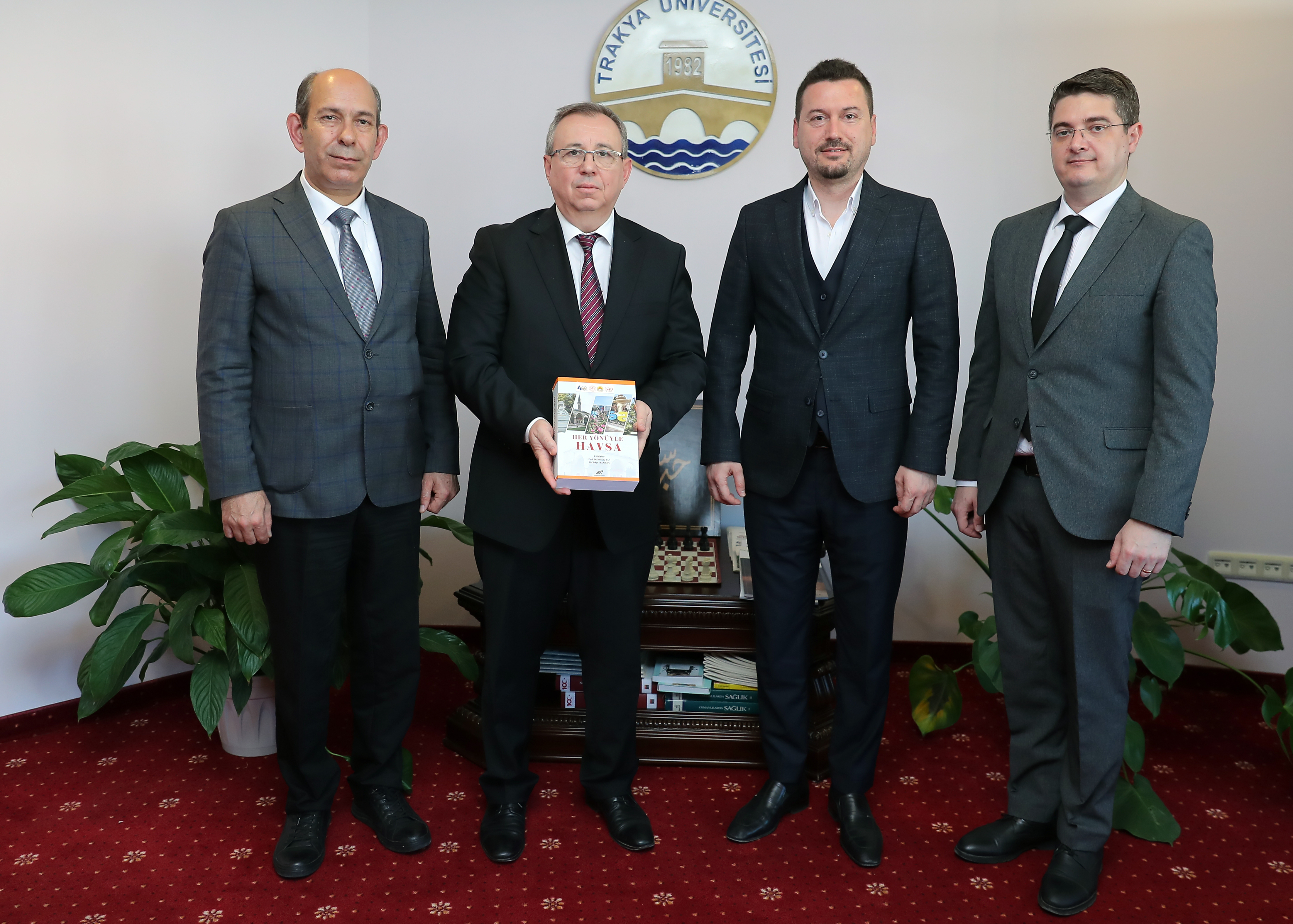 TRAKYA ÜNİVERSİTESİ’NDEN BİR YENİ ESER DAHA: “HER YÖNÜYLE HAVSA” KİTABI YAYIMLANDI