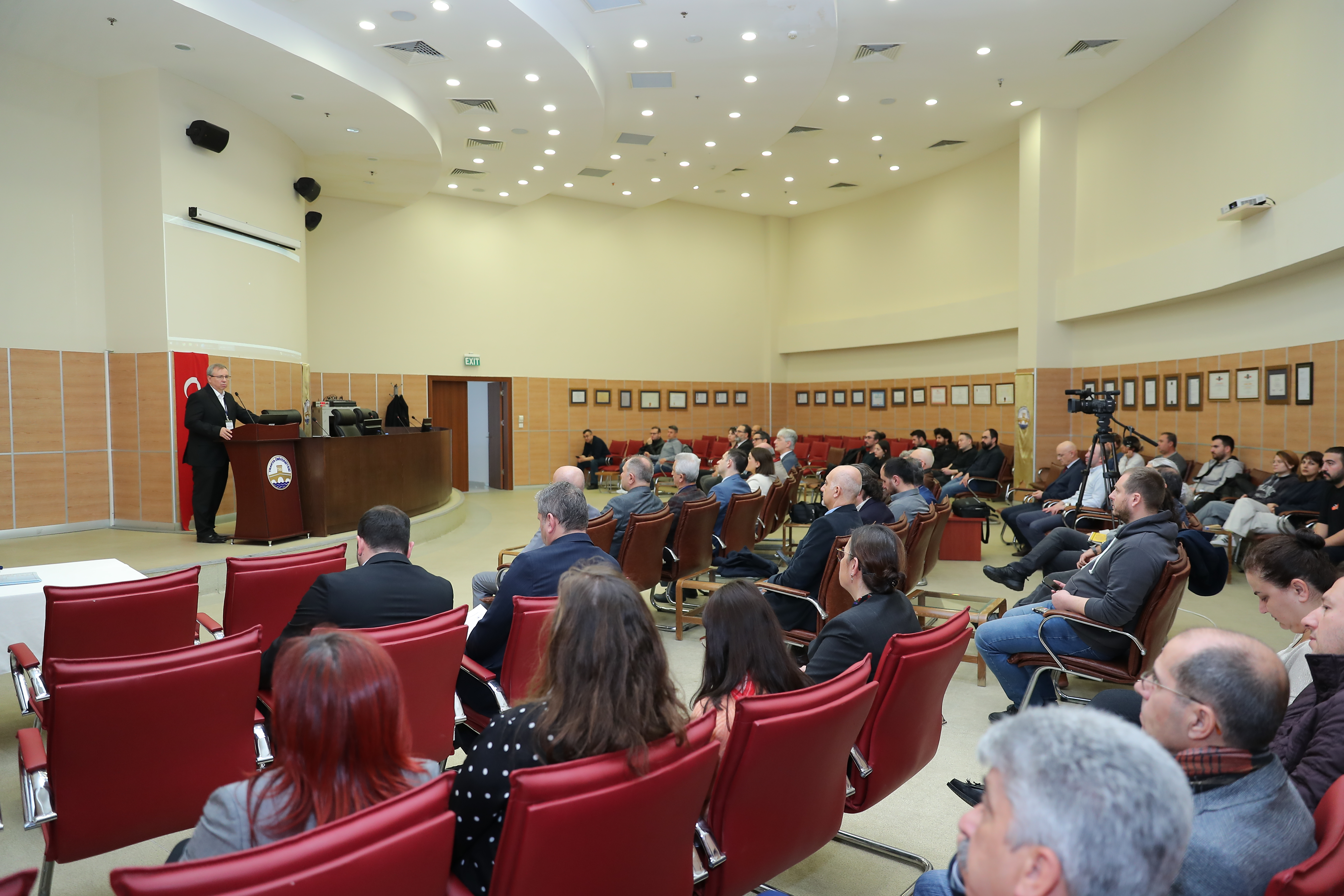  “CUMHURİYETİN 100. YILINDA BALKAN SAVAŞLARINI YENİDEN DÜŞÜNMEK” PANELİ DÜZENLENDİ