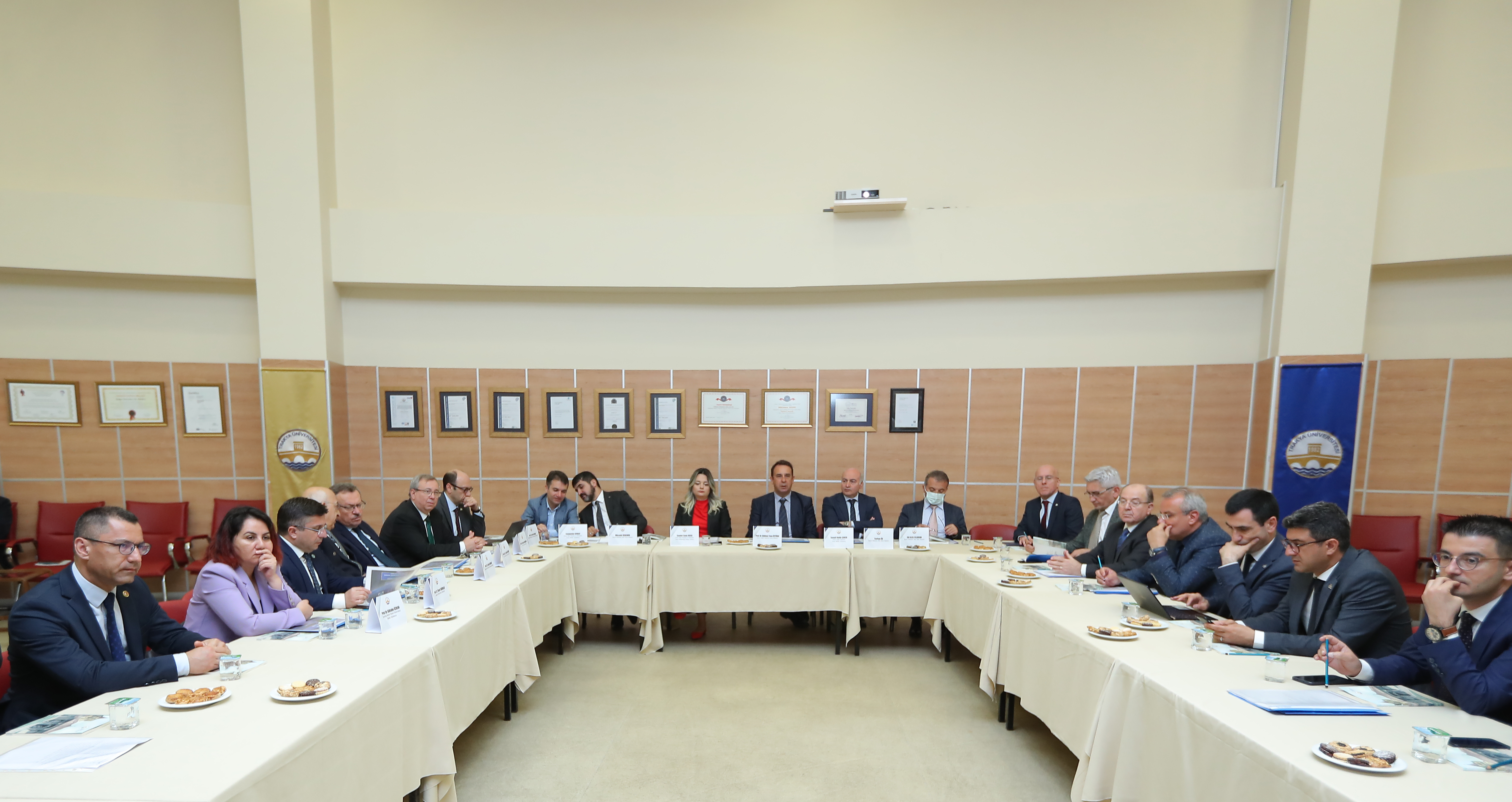 MARMARA BÖLGESİNİN ÜNİVERSİTE HASTANELERİ, TRAKYA ÜNİVERSİTESİ EV SAHİPLİĞİNDE EDİRNE’DE BULUŞTU