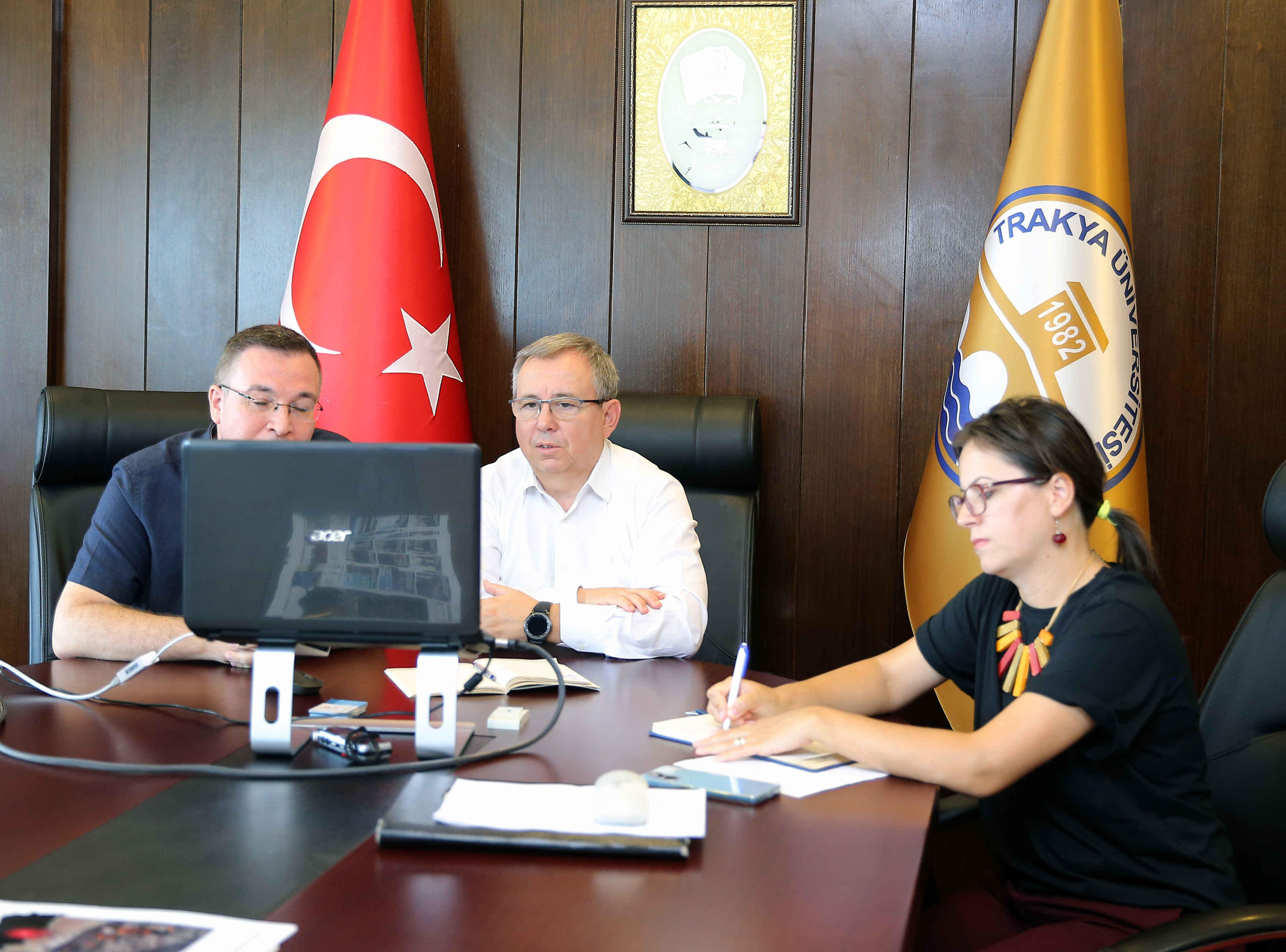 TRAKYA ÜNİVERSİTESİ İLE LÖRRACH BADEN-WUERTTEMBERG COOPERATİVE STATE ÜNİVERSİTESİ ARASINDAKİ İLİŞKİLER SOMUTLAŞIYOR