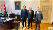 REKTÖR PROF. DR. ERHAN TABAKOĞLU VE REKTÖR YARDIMCISI PROF. DR. OSMAN NURİ HATİPOĞLU’NDAN, CUMHURBAŞKANLIĞI İDARİ İŞLER BAŞKANI DR. METİN KIRATLI’YA ZİYARET