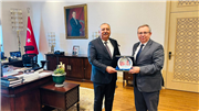 REKTÖR PROF. DR. ERHAN TABAKOĞLU VE REKTÖR YARDIMCISI PROF. DR. OSMAN NURİ HATİPOĞLU’NDAN, CUMHURBAŞKANLIĞI İDARİ İŞLER BAŞKANI DR. METİN KIRATLI’YA ZİYARET