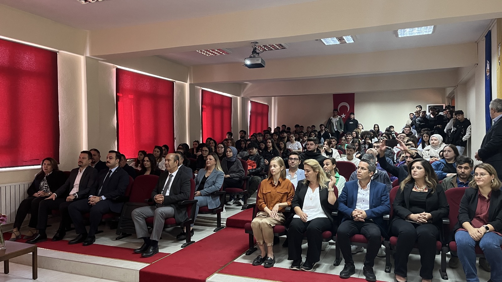 HAVSA MESLEK YÜKSEKOKULU 2023-2024 EĞİTİM-ÖĞRETİM YILI AKADEMİK AÇILIŞ TÖRENİ VE ORYANTASYON EĞİTİMİ DÜZENLENDİ
