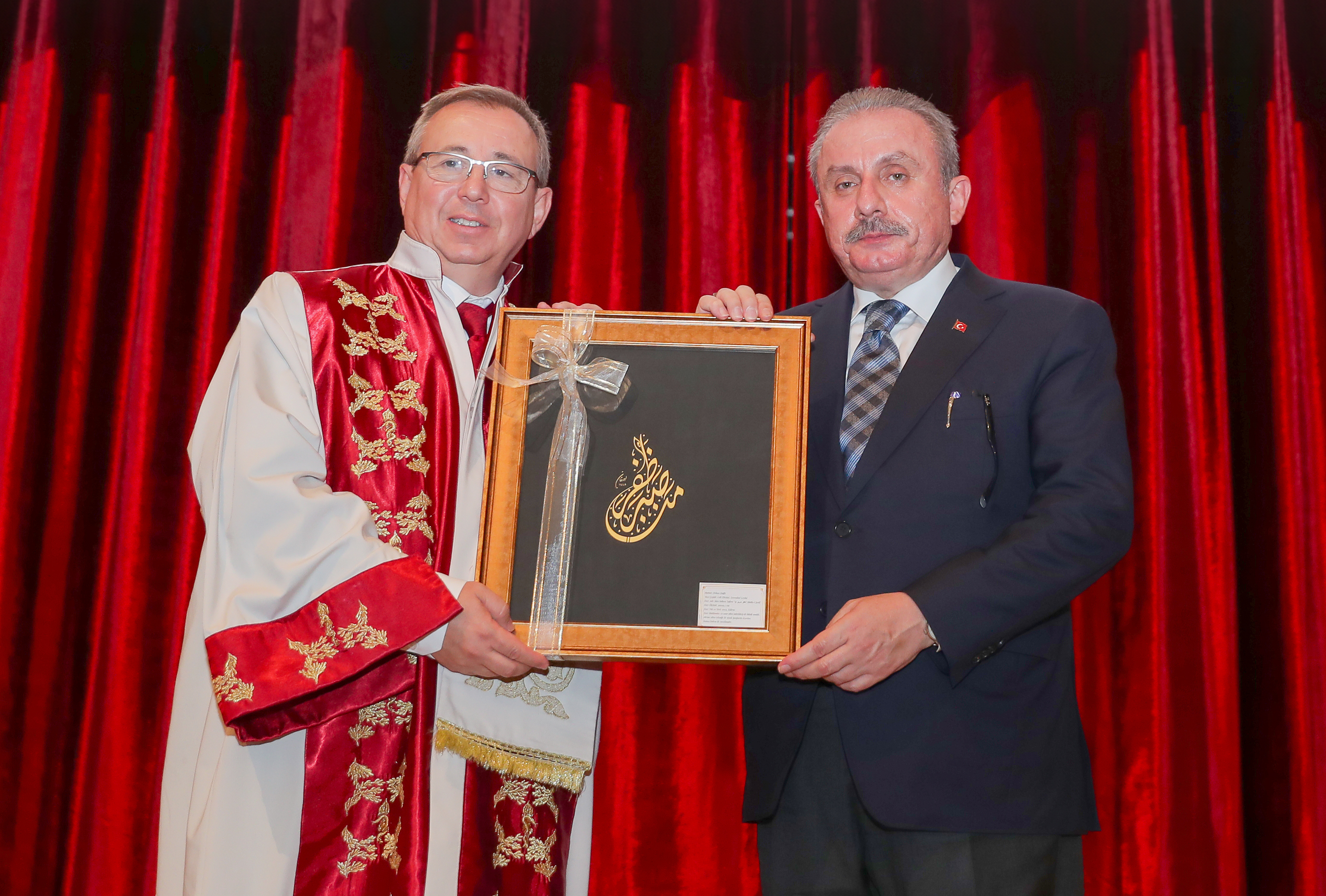 PROF. DR. MUSTAFA ŞENTOP, TRAKYA ÜNİVERSİTESİNİN AKADEMİK YIL AÇILIŞINDAKİ İLK DERSTE ÖĞRENCİLERLE BULUŞTU