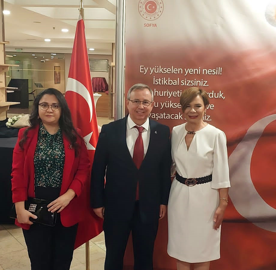 REKTÖR PROF. DR. ERHAN TABAKOĞLU, SOFYA BÜYÜKELÇİLİĞİNDE DÜZENLENEN CUMHURİYET BAYRAMI RESEPSİYONUNA KATILDI
