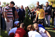 100. YIL FİDANI ÇOCUKLARIN ELİNDE HAYAT BULDU