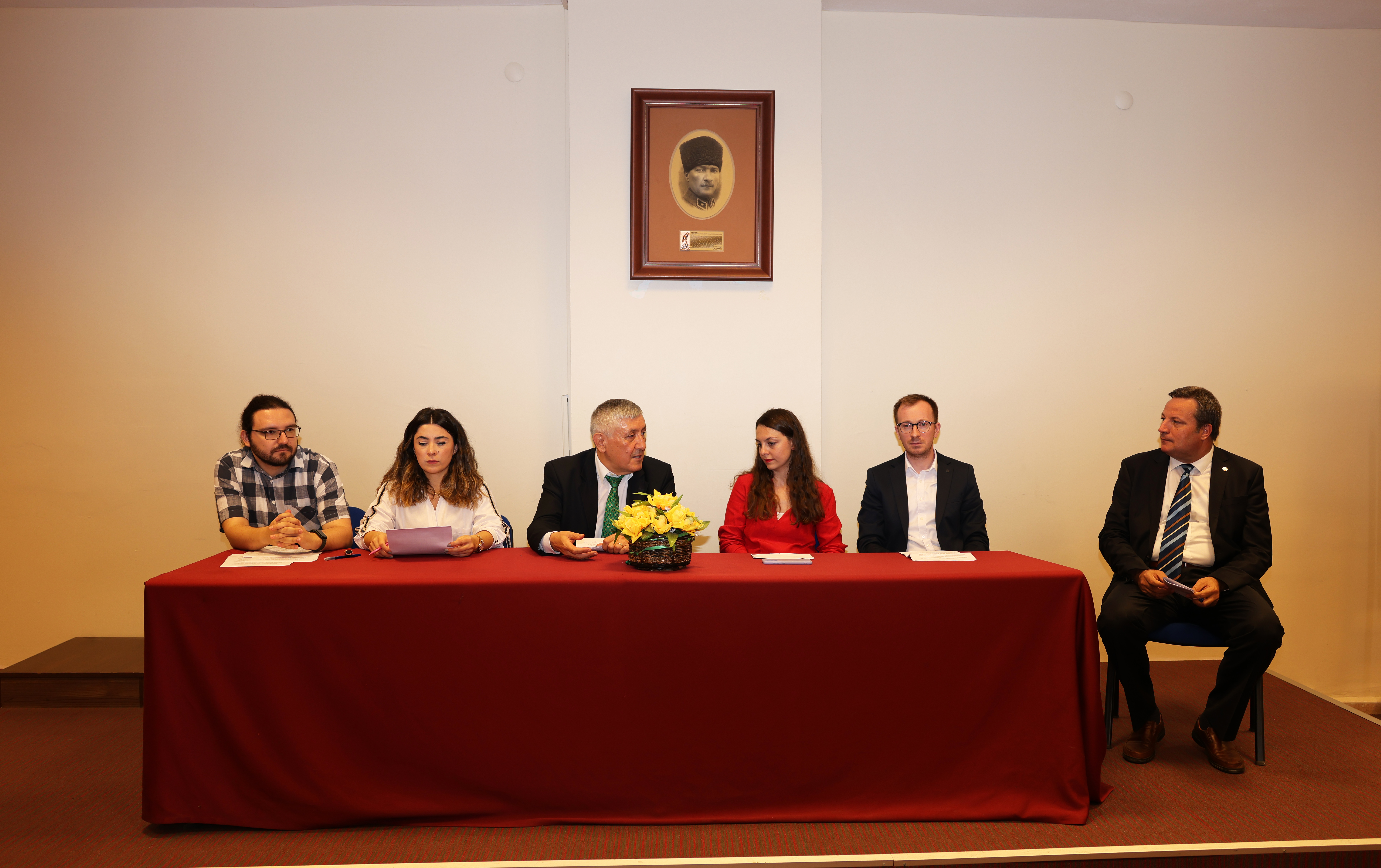 “TÜRKİYE’DE CUMHURİYETİN İLK 100 YILINDA MÜHENDİSLİK” KONULU PANEL GERÇEKLEŞTİRİLDİ