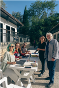 GÜZEL SANATLAR FAKÜLTESİ DEKANI PROF. MELİHAT TÜZÜN VE AKADEMİSYENLERİ, BULGARİSTAN’DA KATILDIKLARI SANAT VE BİLİM ETKİNLİKLERİNDEN İKİ ÖDÜLLE DÖNDÜ