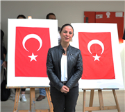 TRAKYA ÜNİVERSİTESİNDE TÜRK BAYRAĞI VE TİŞÖRTÜ DİKME ETKİNLİĞİ DÜZENLENDİ