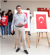 TRAKYA ÜNİVERSİTESİNDE TÜRK BAYRAĞI VE TİŞÖRTÜ DİKME ETKİNLİĞİ DÜZENLENDİ
