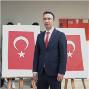 TRAKYA ÜNİVERSİTESİNDE TÜRK BAYRAĞI VE TİŞÖRTÜ DİKME ETKİNLİĞİ DÜZENLENDİ