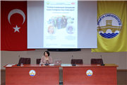 TRAKYA ÜNİVERSİTESİNDE “TÜRKİYE CUMHURİYETİ SİYASETİNDE KADIN VARLIĞININ YÜZ YILLIK SEYRİ” KONUŞULDU