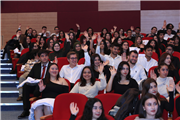 DİŞ HEKİMLİĞİ FAKÜLTESİNDE BEYAZ ÖNLÜK GİYME TÖRENİ