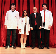 DİŞ HEKİMLİĞİ FAKÜLTESİNDE BEYAZ ÖNLÜK GİYME TÖRENİ