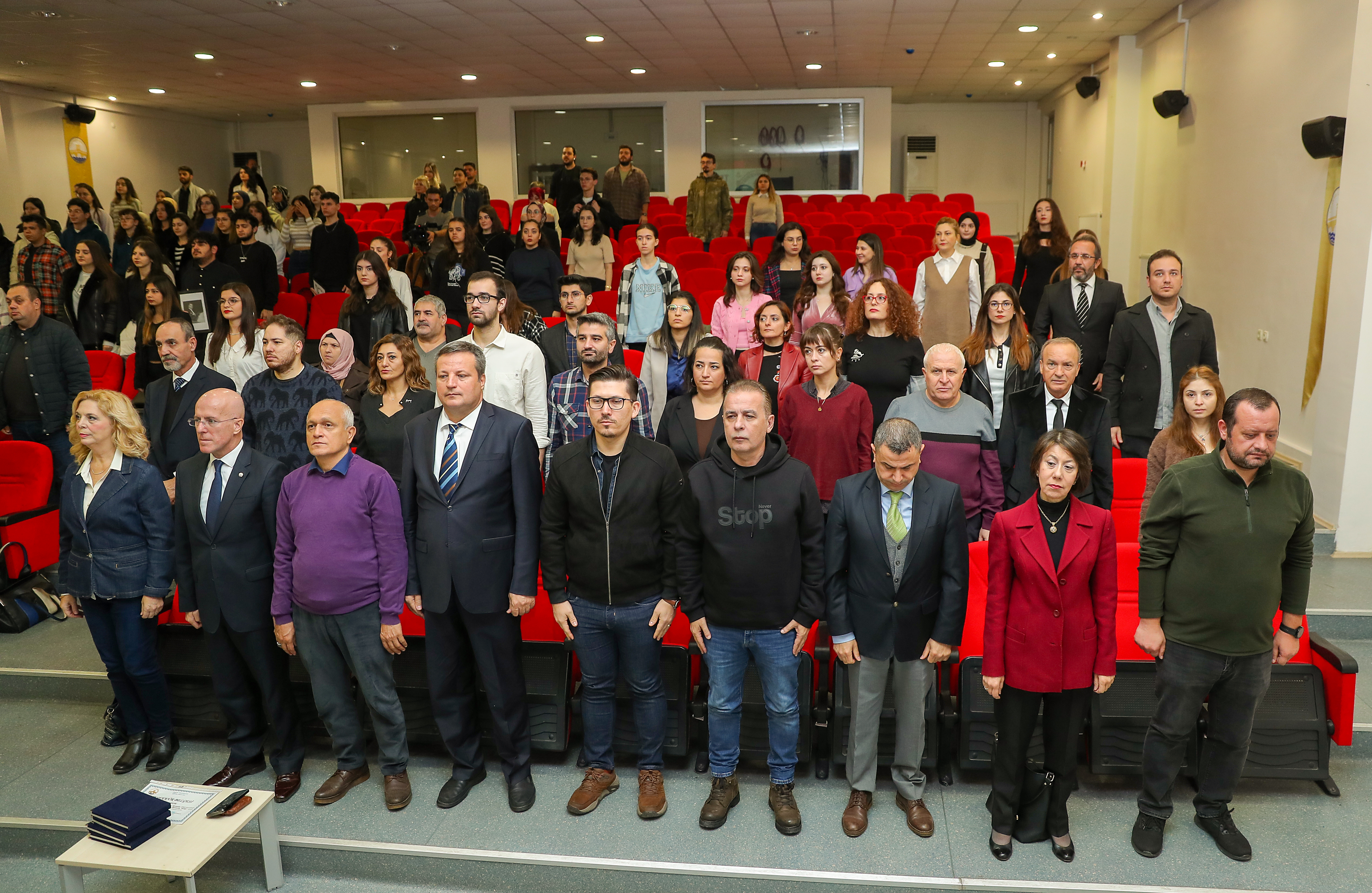 TRAKYA ÜNİVERSİTESİNDE ÖĞRETMENLER GÜNÜ COŞKUYLA KUTLANDI