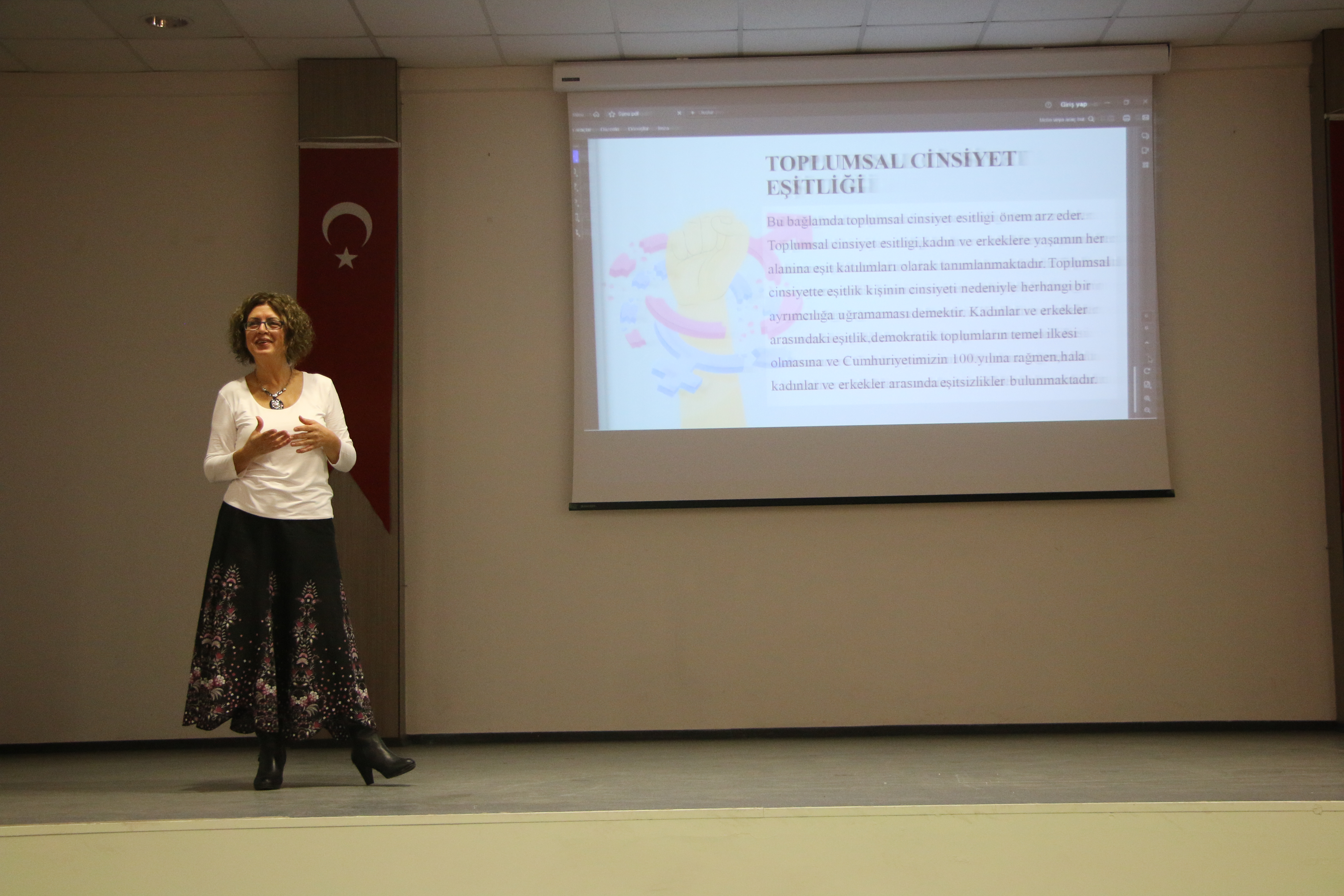 EĞİTİM FAKÜLTESİ TARAFINDAN “CUMHURİYETİMİZİN YÜZÜNCÜ YILINDA TÜRKİYE’DE KADIN: TOPLUMSAL CİNSİYET VE MEDYA" ADLI SÖYLEŞİ GERÇEKLEŞTİRİLDİ