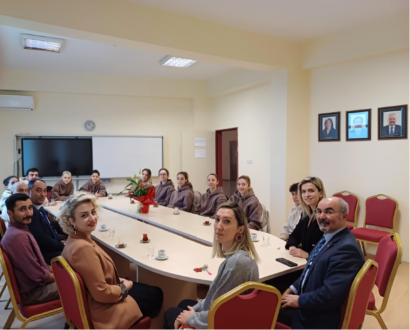 SAĞLIK BİLİMLERİ FAKÜLTESİNDEN SPORCULARI FİZYOTERAPİSTLERİ İLE BULUŞTURACAK PROJE