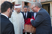 DİYANET İŞLERİ BAŞKANI PROF. DR. ALİ ERBAŞ, TRAKYA ÜNİVERSİTESİ CAMİİ İNŞAATINI İNCELEDİ