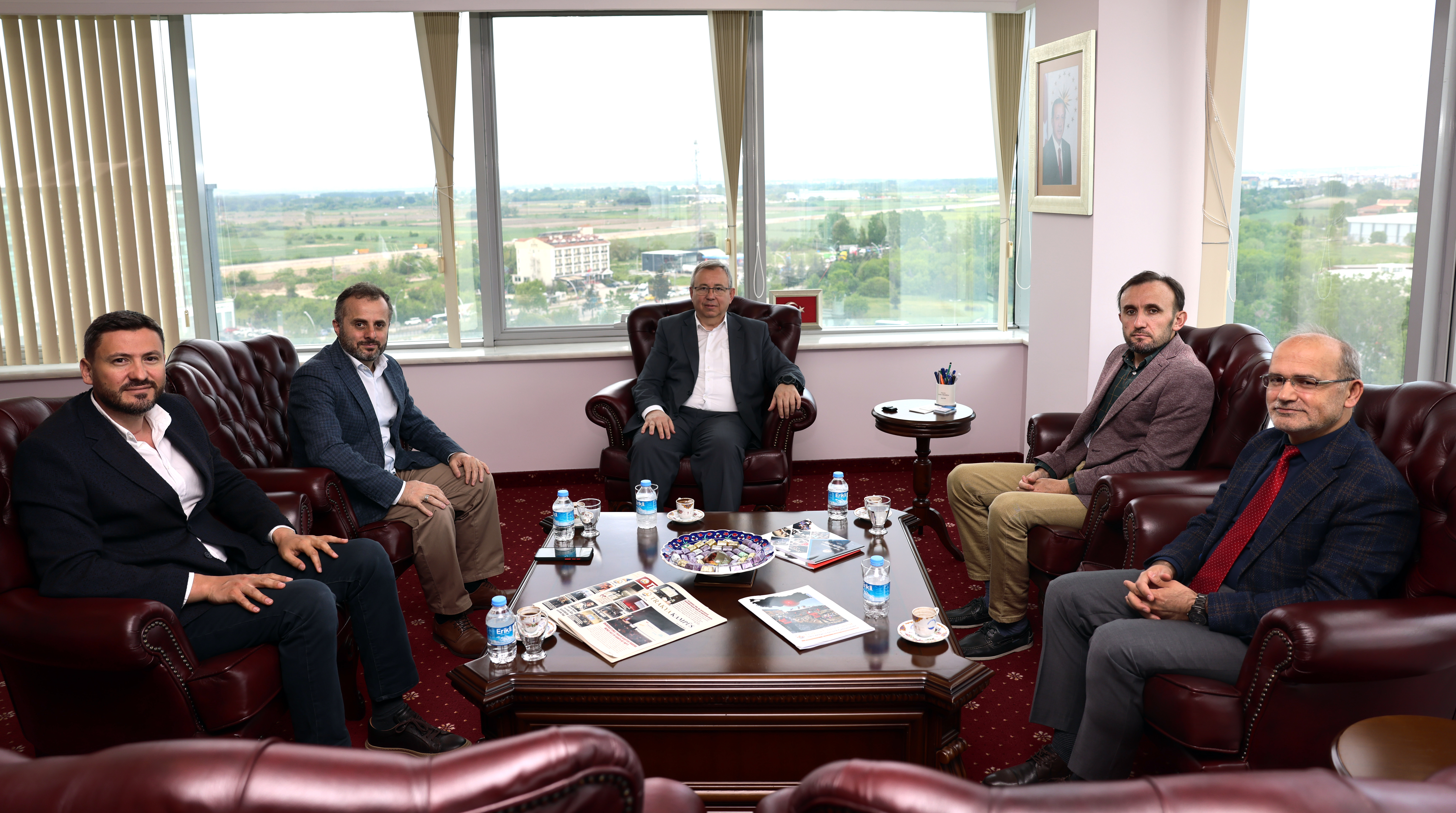 ÜNİVERSİTE ÖĞRETİM ELEMANLARI DAYANIŞMA DERNEĞİNDEN ZİYARET
