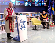 REKTÖRÜMÜZ PROF. DR. ERHAN TABAKOĞLU'NA KOSOVA İŞLETME VE TEKNOLOJİ ÜNİVERSİTESİ TARAFINDAN "LİDERLİK MÜKEMMELLİK ÖDÜLÜ” VERİLDİ