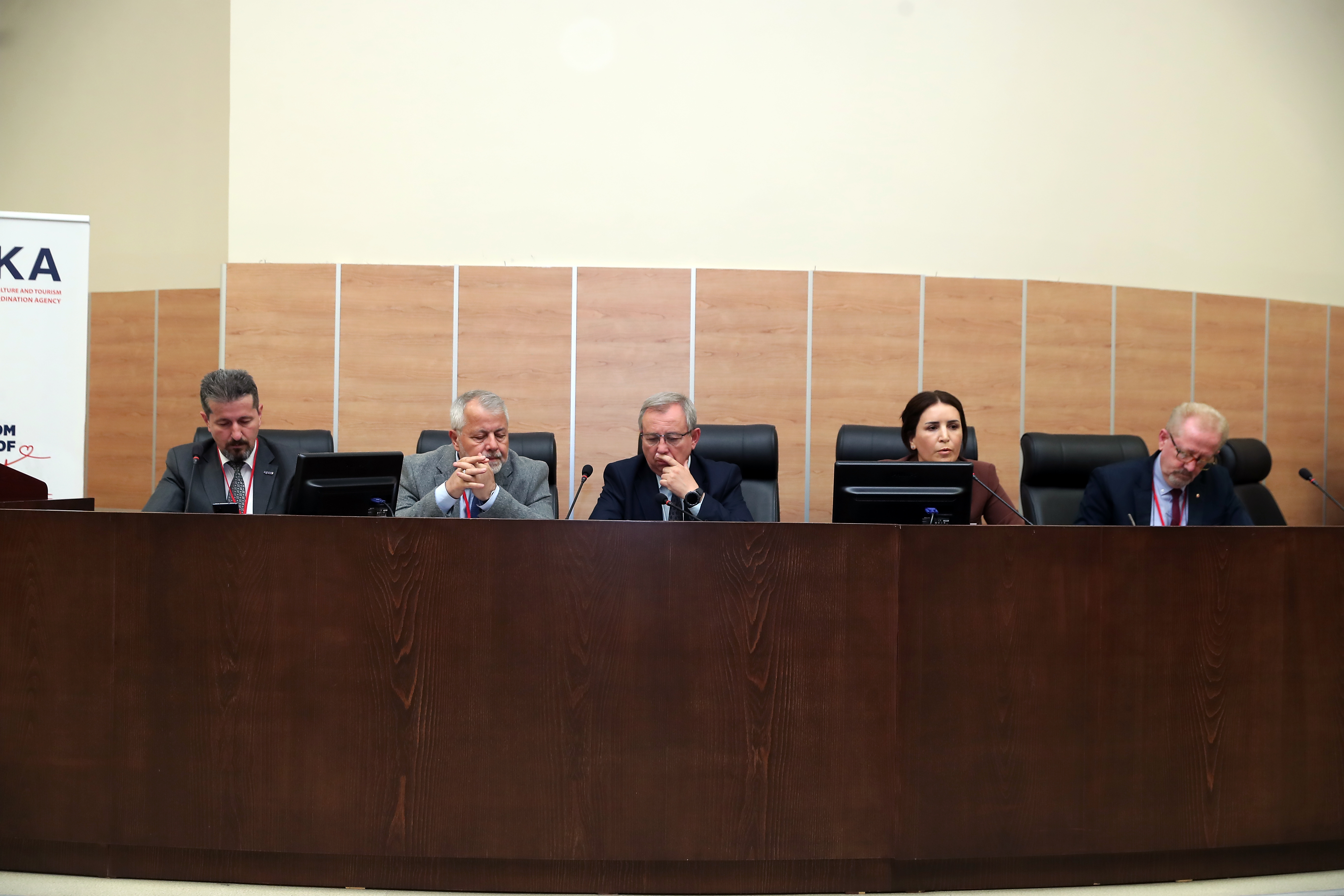 “2. BALKAN ÜLKELERİ KÜTÜPHANELER ARASI BİLGİ-BELGE YÖNETİMİ VE İŞBİRLİĞİ ULUSLARARASI SEMPOZYUMU” DEĞERLENDİRME OTURUMU İLE SON BULDU