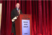 TRAKYA ÜNİVERSİTESİ İKTİSADİ BİRİMLER FAKÜLTESİNDE MEZUNİYET HEYECANI YAŞANDI