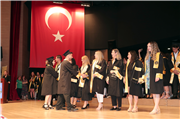 TRAKYA ÜNİVERSİTESİ İKTİSADİ BİRİMLER FAKÜLTESİNDE MEZUNİYET HEYECANI YAŞANDI