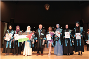 İLAHİYAT FAKÜLTESİNDE MEZUNİYET SEVİNCİ