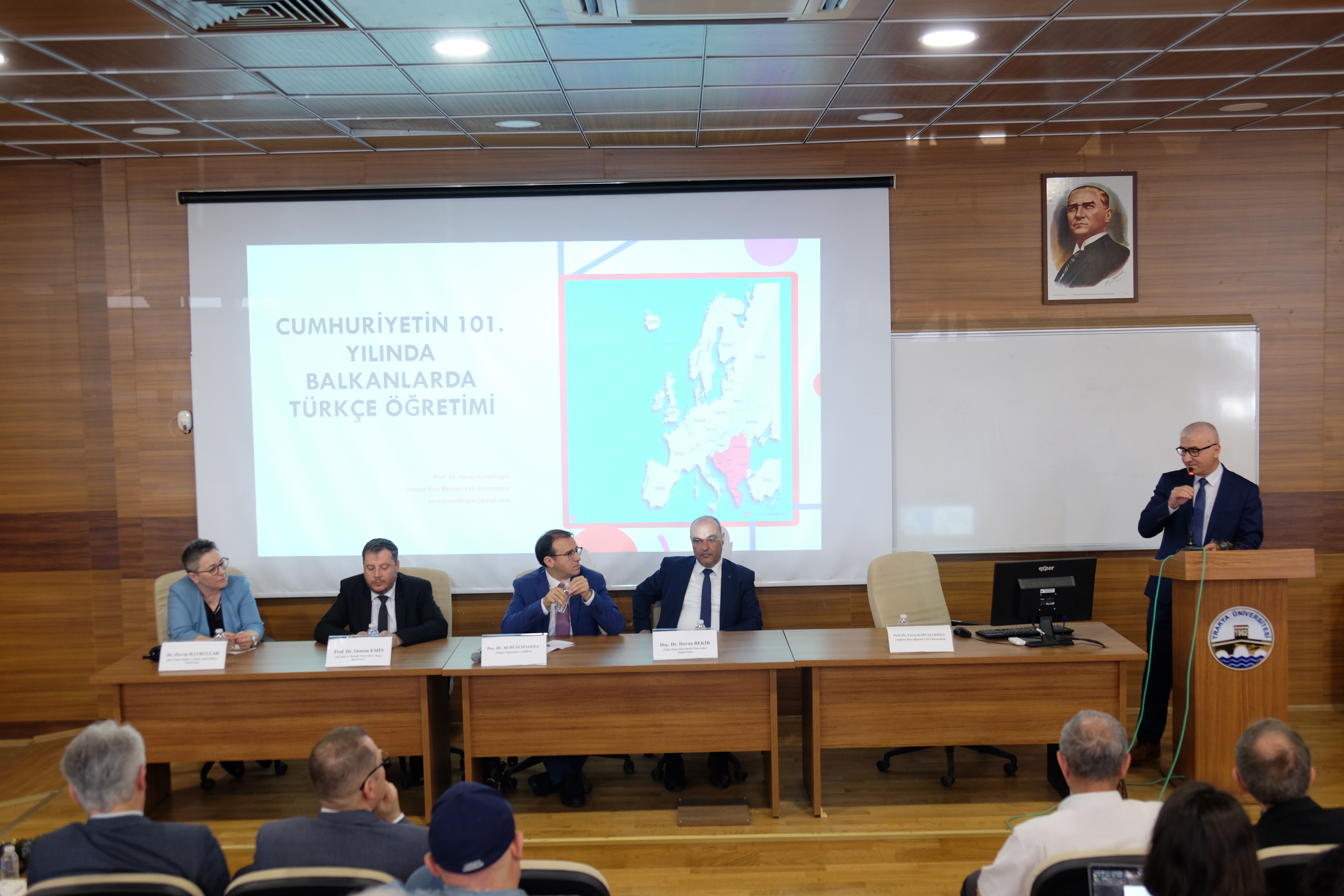 BALKANLAR’DA ANA DİLİ OLARAK TÜRKÇE EĞİTİMİ: GÜNCEL DURUM VE SORUNLAR” PANELİNE YOĞUN İLGİ