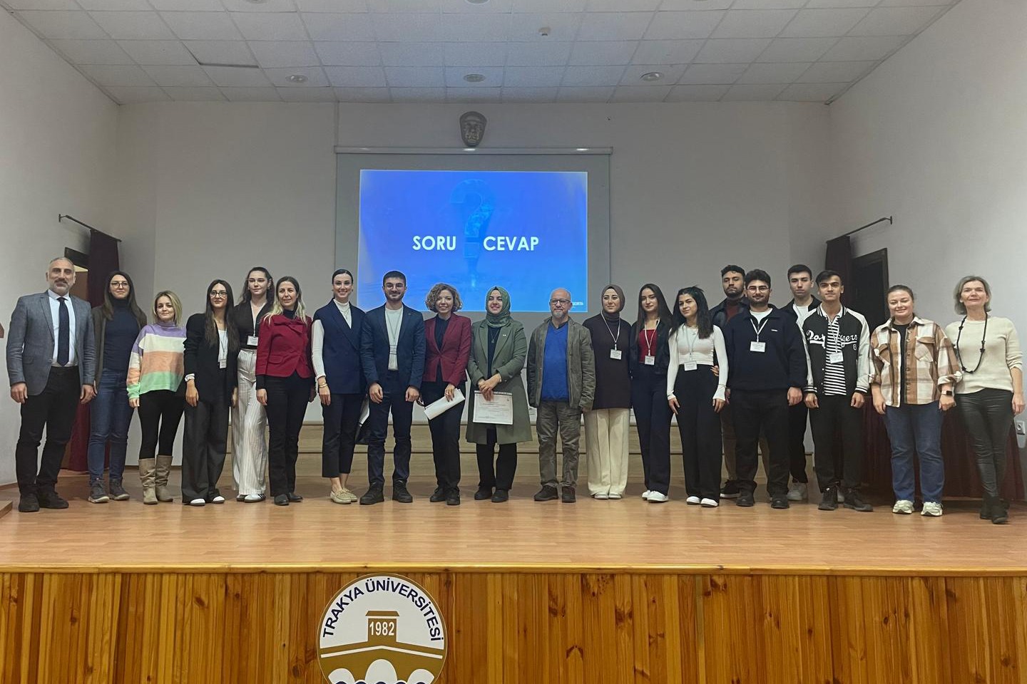 UZUNKÖPRÜ UYGULAMALI BİLİMLER YÜKSEOKULUNDA "KARİYER YOLCULUĞU" KONFERANSI