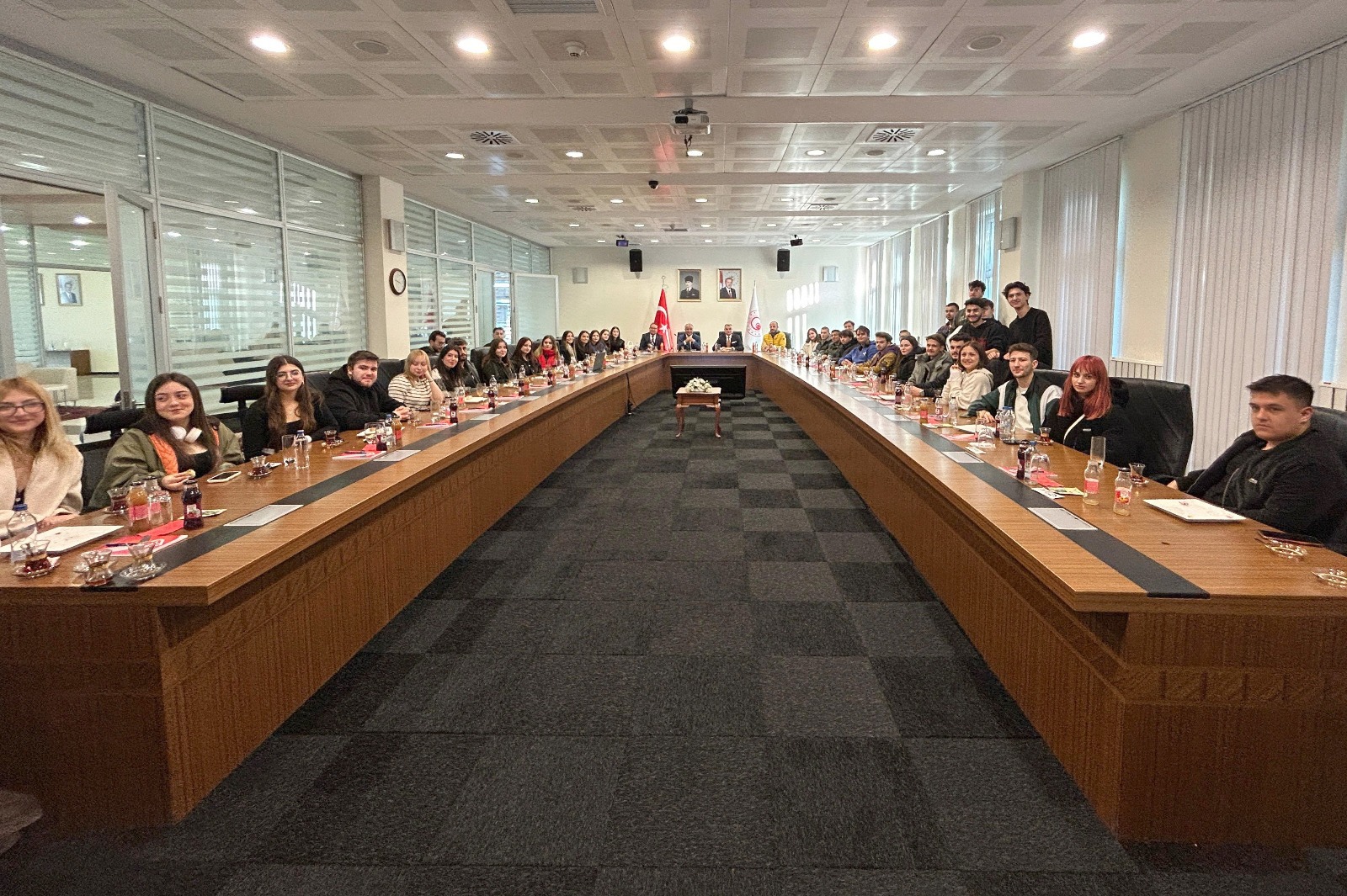 DIŞ TİCARET BÖLÜMÜ ÖĞRENCİLERİMİZ KAPIKULE SAHA ZİYARETİNDE