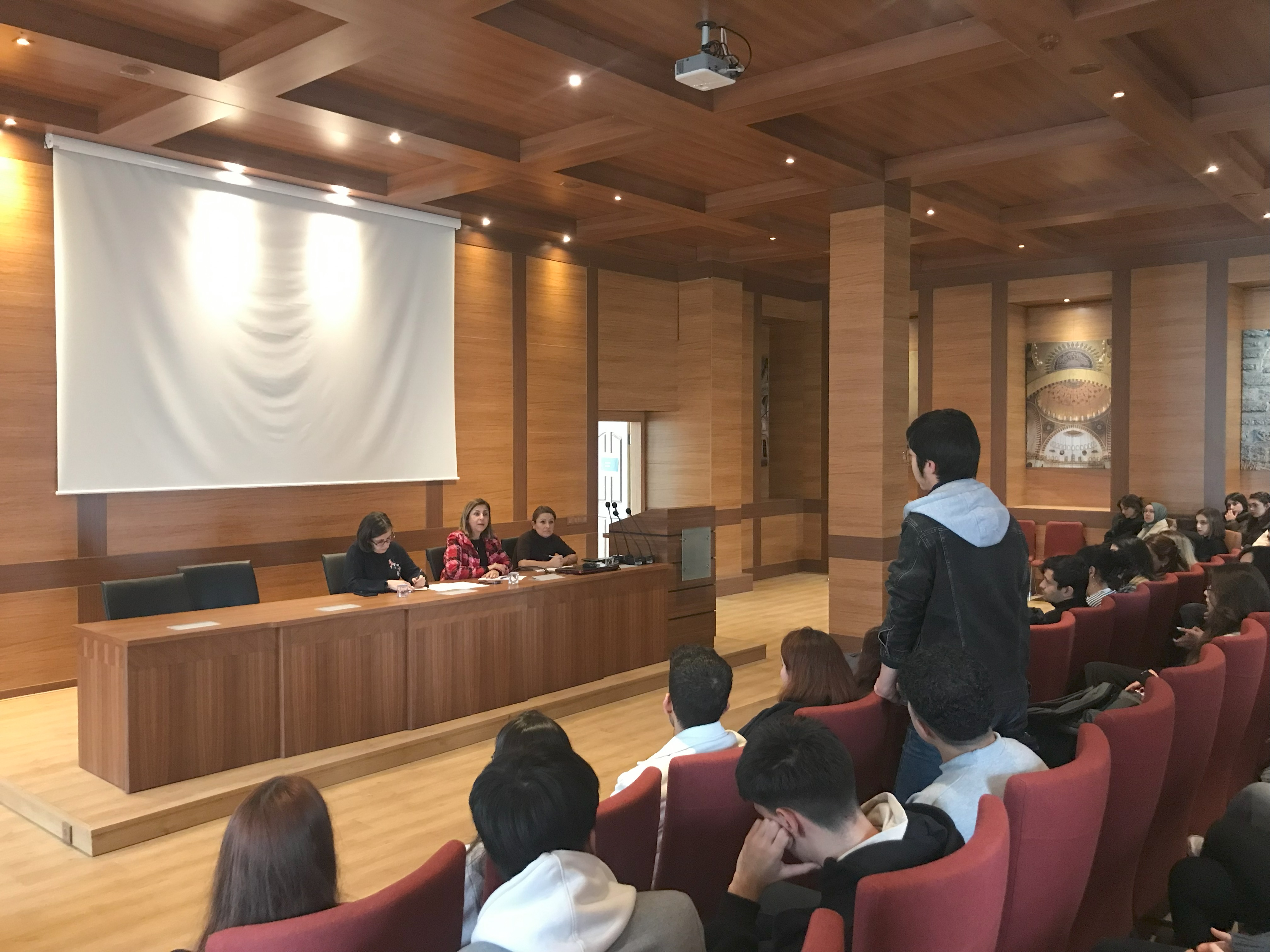 MİMARLIK FAKÜLTESİNDE ÖĞRENCİ DEKAN BULUŞMASI