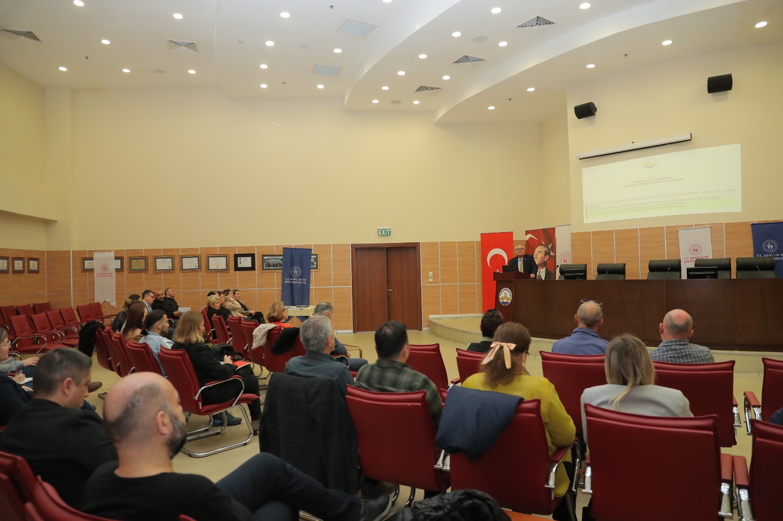 BİLİMSEL ARAŞTIRMA PROJELERİ DEĞERLENDİRME TOPLANTISI YAPILDI