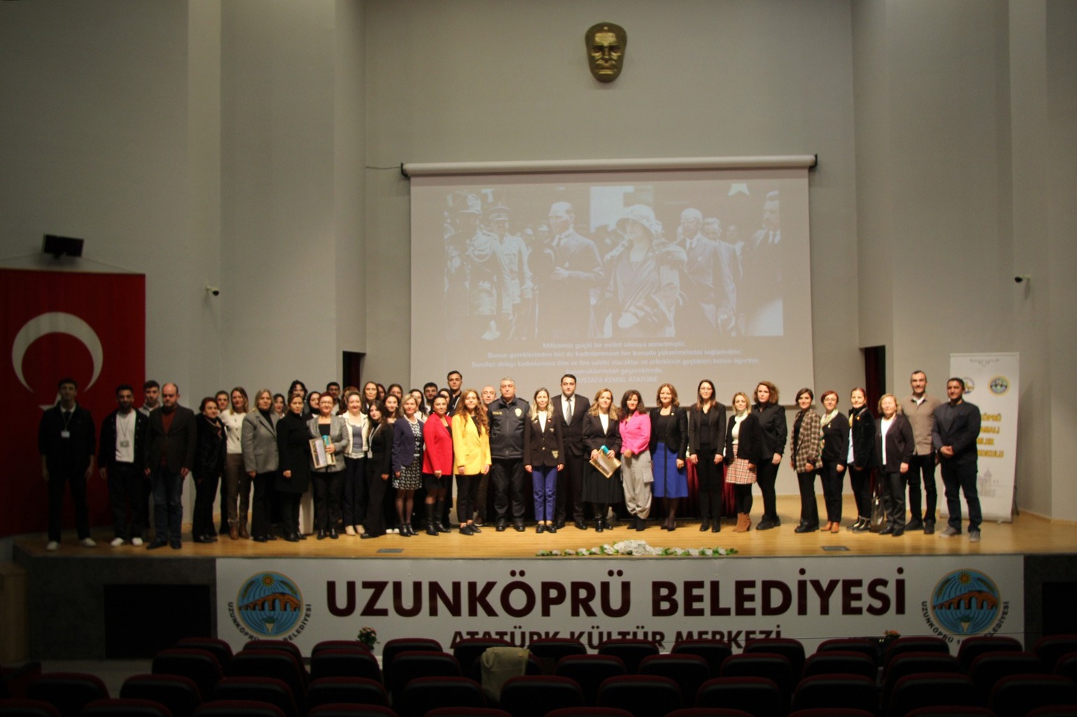 UZUNKÖPRÜ’DE KADIN HAKLARI VE GÜÇLÜ KADINLAR PANELİ