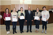 BAĞIMLILIKLA MÜCADELE UYGULAYICI EĞİTİMİNİ TAMAMLAYANLARA SERTİFİKALARI VERİLDİ