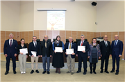 BAĞIMLILIKLA MÜCADELE UYGULAYICI EĞİTİMİNİ TAMAMLAYANLARA SERTİFİKALARI VERİLDİ
