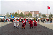 TRAKYA ÜNİVERSİTESİ ULUSLARARASI BALKAN HALK OYUNLARI FESTİVALİ BAŞLADI
