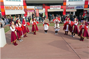TRAKYA ÜNİVERSİTESİ ULUSLARARASI BALKAN HALK OYUNLARI FESTİVALİ BAŞLADI