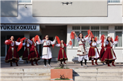 TRAKYA ÜNİVERSİTESİ ULUSLARARASI BALKAN HALK OYUNLARI FESTİVALİ BAŞLADI