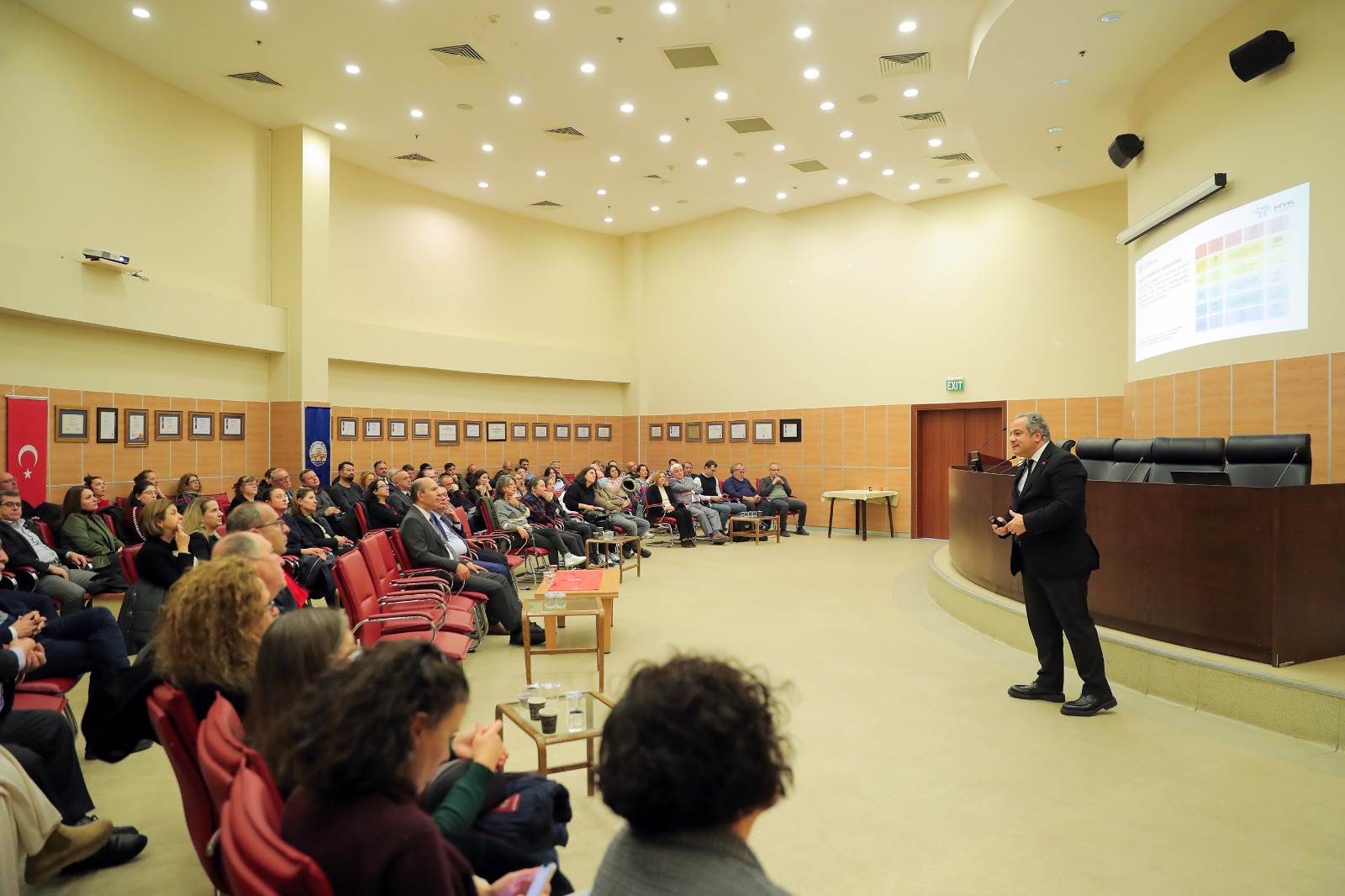 “AB STANDARTLARINDA KARİYER GELİŞİMİ VE İŞ İMKÂNLARI” KONULU EĞİTİM TOPLANTILARI SERİSİ GERÇEKLEŞTİRİLDİ