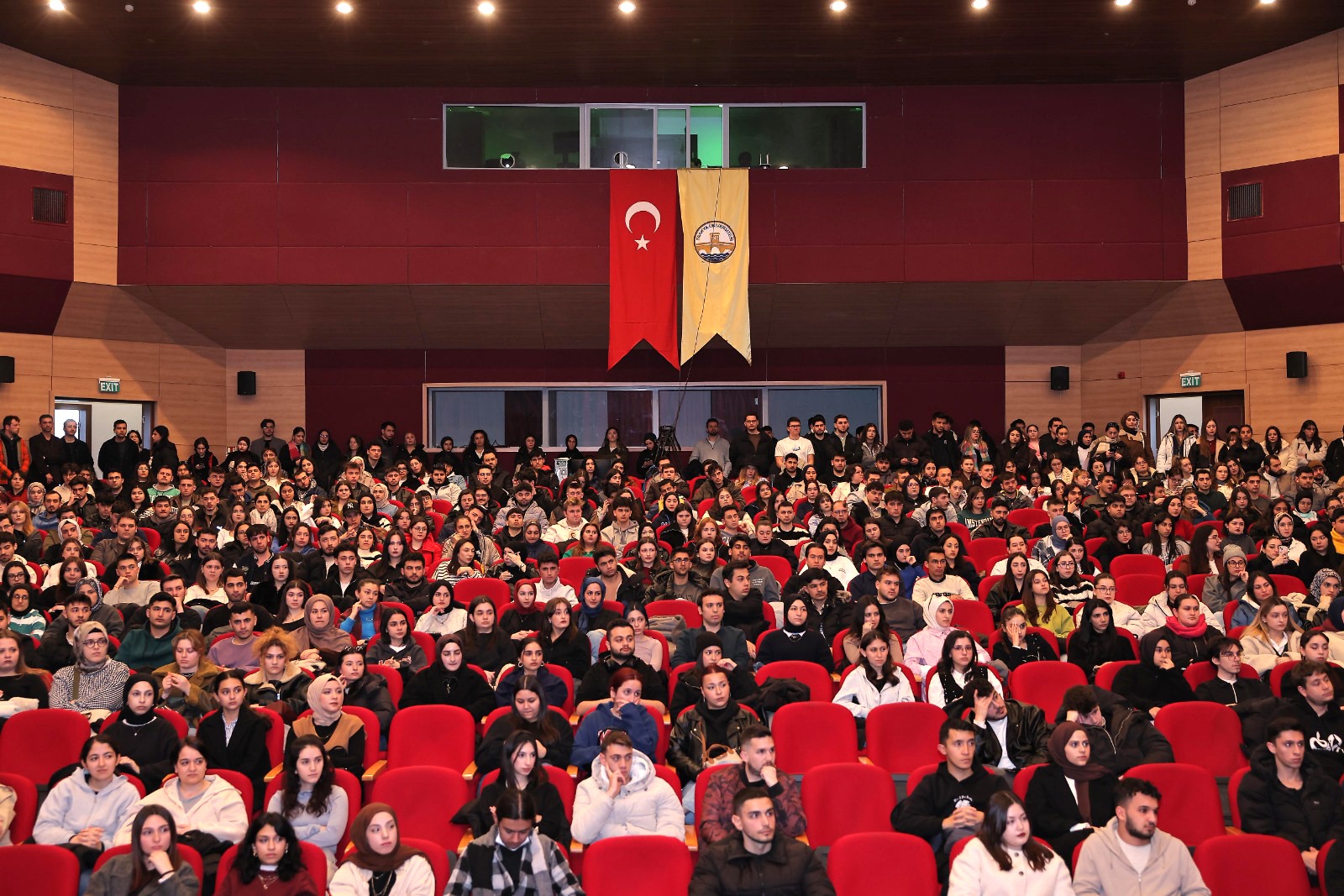 “İŞKUR GENÇLİK PROGRAMI” KAPSAMINDA İŞE ALINAN ÖĞRENCİLERE YÖNELİK BİLGİLENDİRME TOPLANTISI GERÇEKLEŞTİRİLDİ