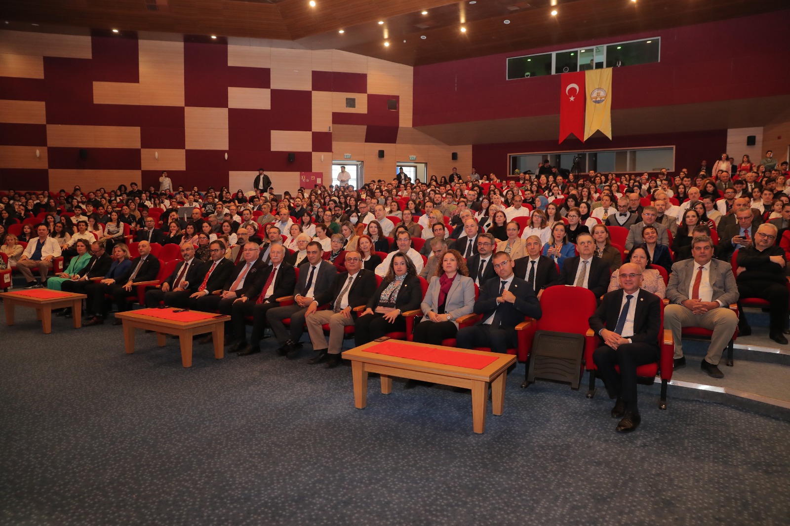TRAKYA ÜNİVERSİTESİNDE 14 MART TIP BAYRAMI COŞKUYLA KUTLANDI