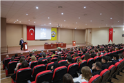  “TRUMP SONRASI DÜNYA DÜZENİNİ YENİDEN KURGULAMAK: BEKLENTİLER VE ÖNCELİKLER” BAŞLIKLI KONFERANSA YOĞUN İLGİ