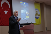  “TRUMP SONRASI DÜNYA DÜZENİNİ YENİDEN KURGULAMAK: BEKLENTİLER VE ÖNCELİKLER” BAŞLIKLI KONFERANSA YOĞUN İLGİ