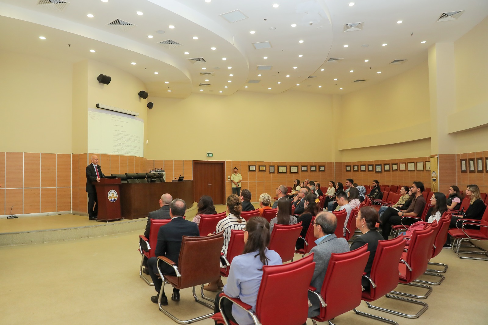 TRAKYA ÜNİVERSİTESİ ÖĞRENCİ SENATOSU TOPLANDI