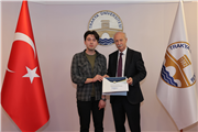 BALKAN ÜLKELERİ REKTÖR VE REKTÖR YARDIMCILARINA MİHMANDARLIK YAPAN TIP FAKÜLTESİ ÖĞRENCİLERİNE TEŞEKKÜR BELGESİ VERİLDİ