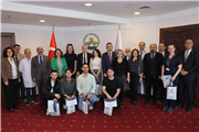 BALKAN ÜLKELERİ REKTÖR VE REKTÖR YARDIMCILARINA MİHMANDARLIK YAPAN TIP FAKÜLTESİ ÖĞRENCİLERİNE TEŞEKKÜR BELGESİ VERİLDİ
